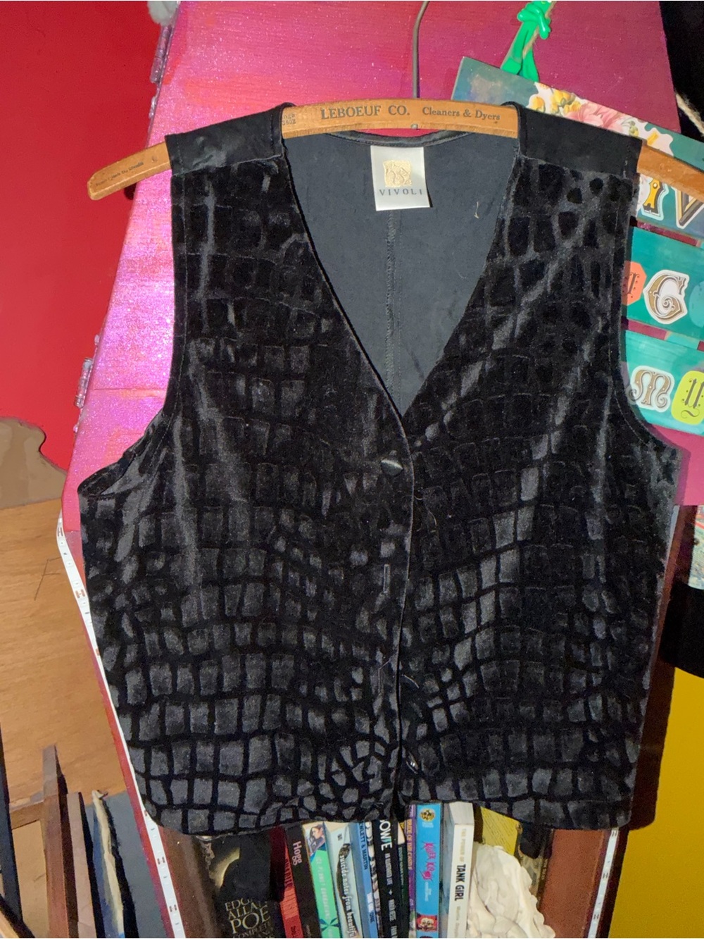 Y2K Velvet Textured Cropped Vest in Black
